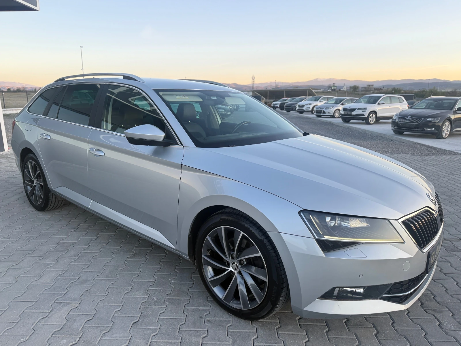 Skoda Octavia 2.0TDI DSG Собствен лизинг !!!, снимка 3 - Автомобили и джипове - 54151964