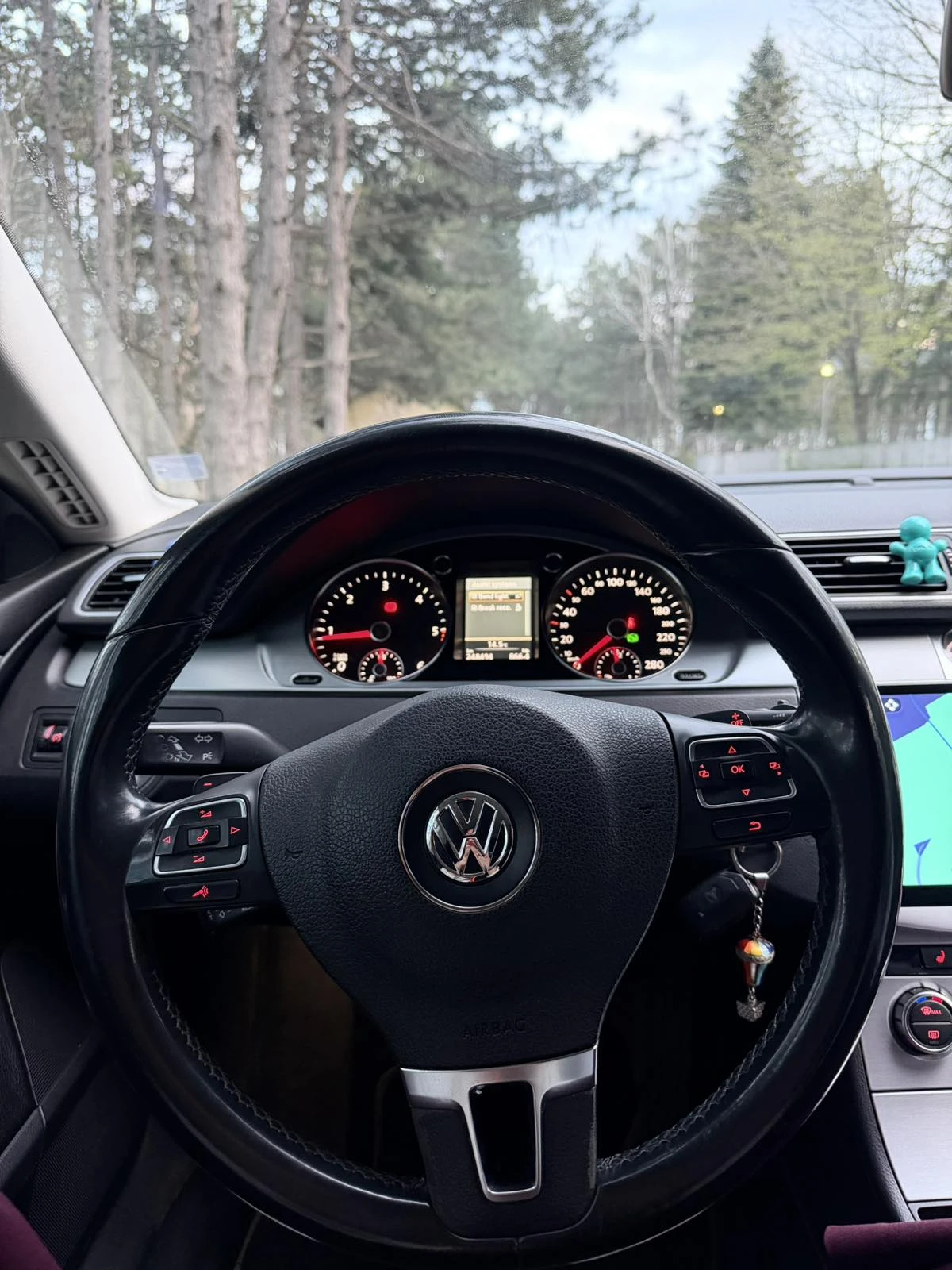 VW CC Facelift 2.0, снимка 8 - Автомобили и джипове - 54240817