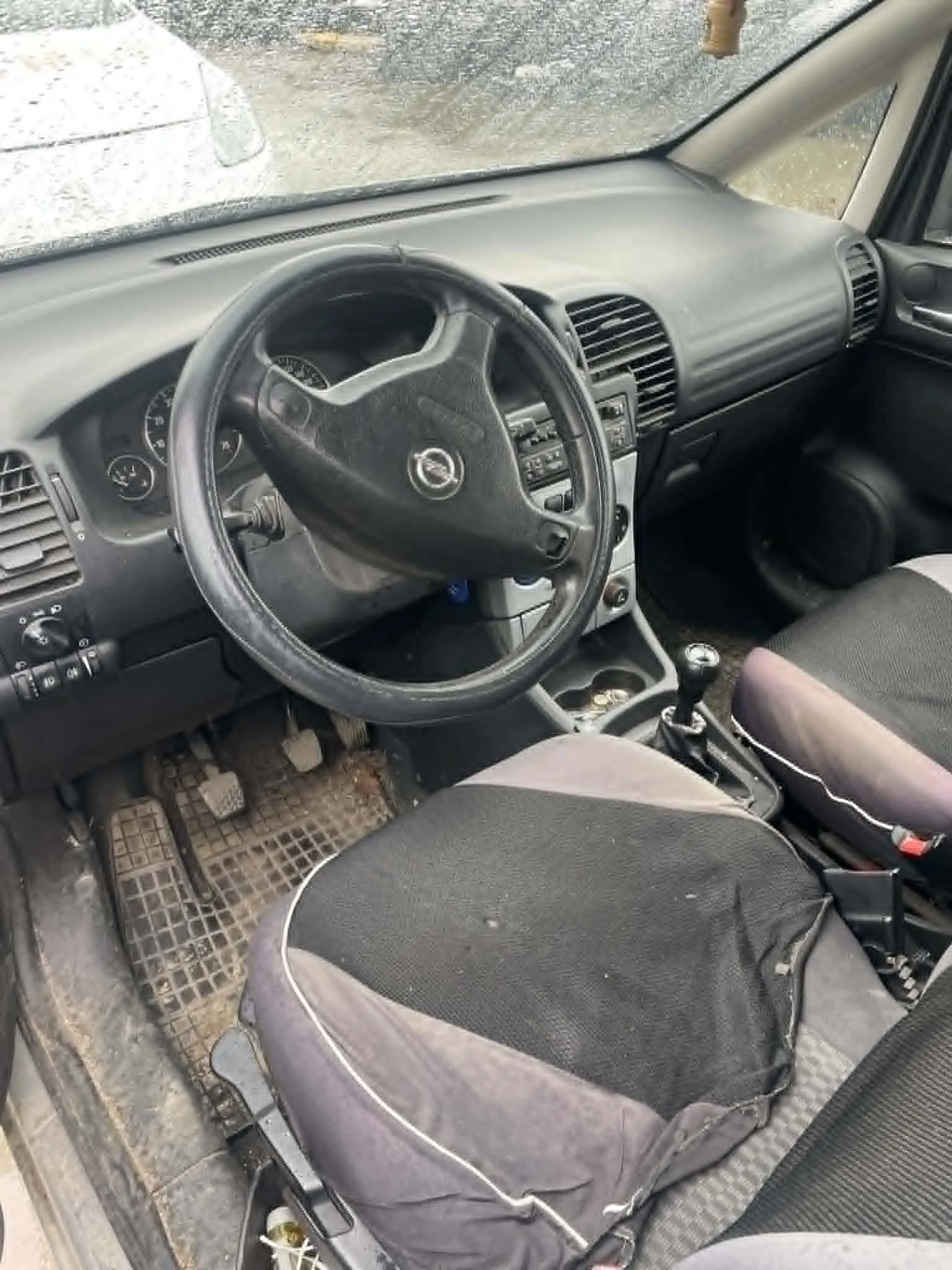 Opel Zafira, снимка 4 - Автомобили и джипове - 54366412