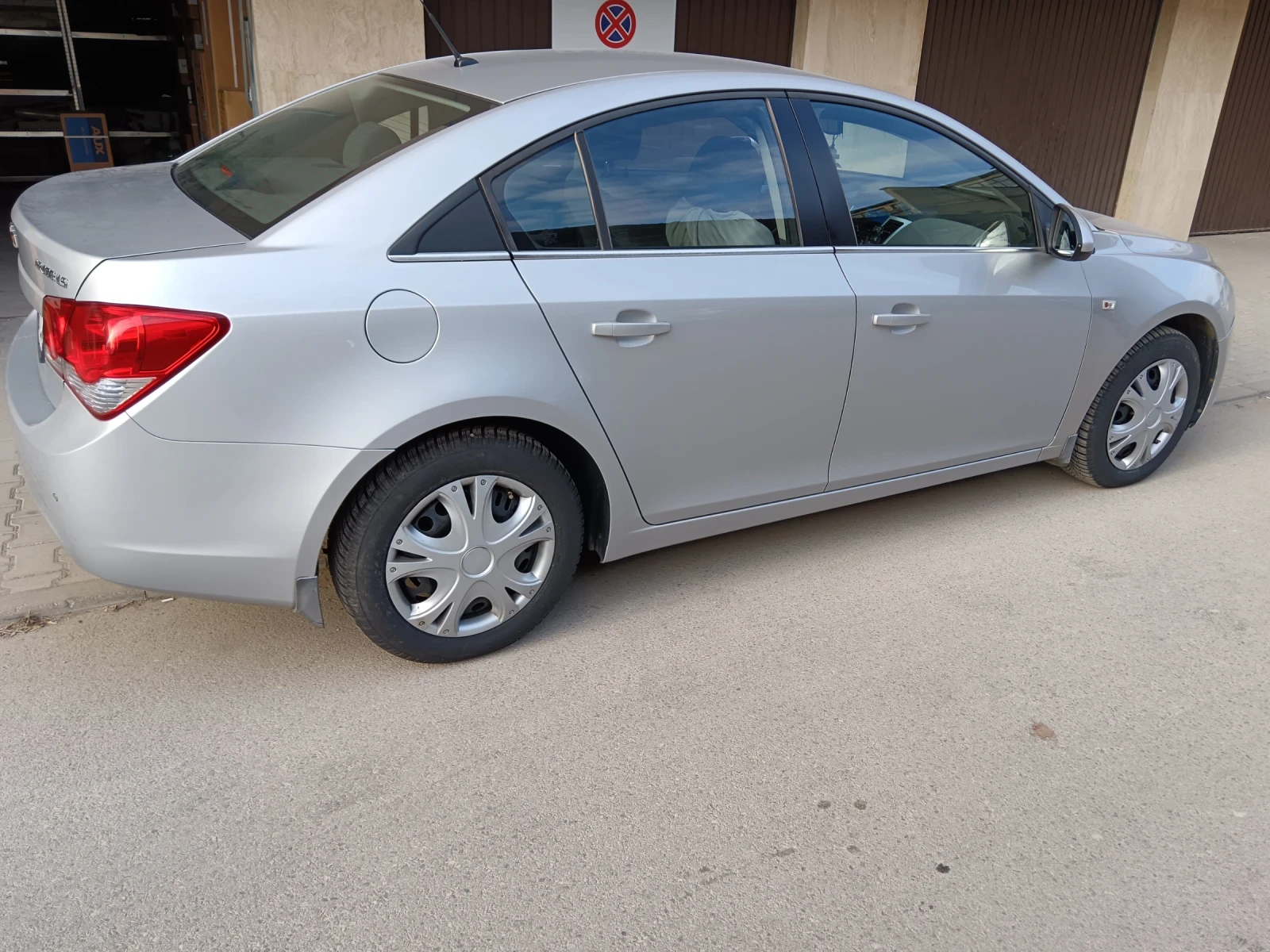 Chevrolet Cruze, снимка 4 - Автомобили и джипове - 54743036