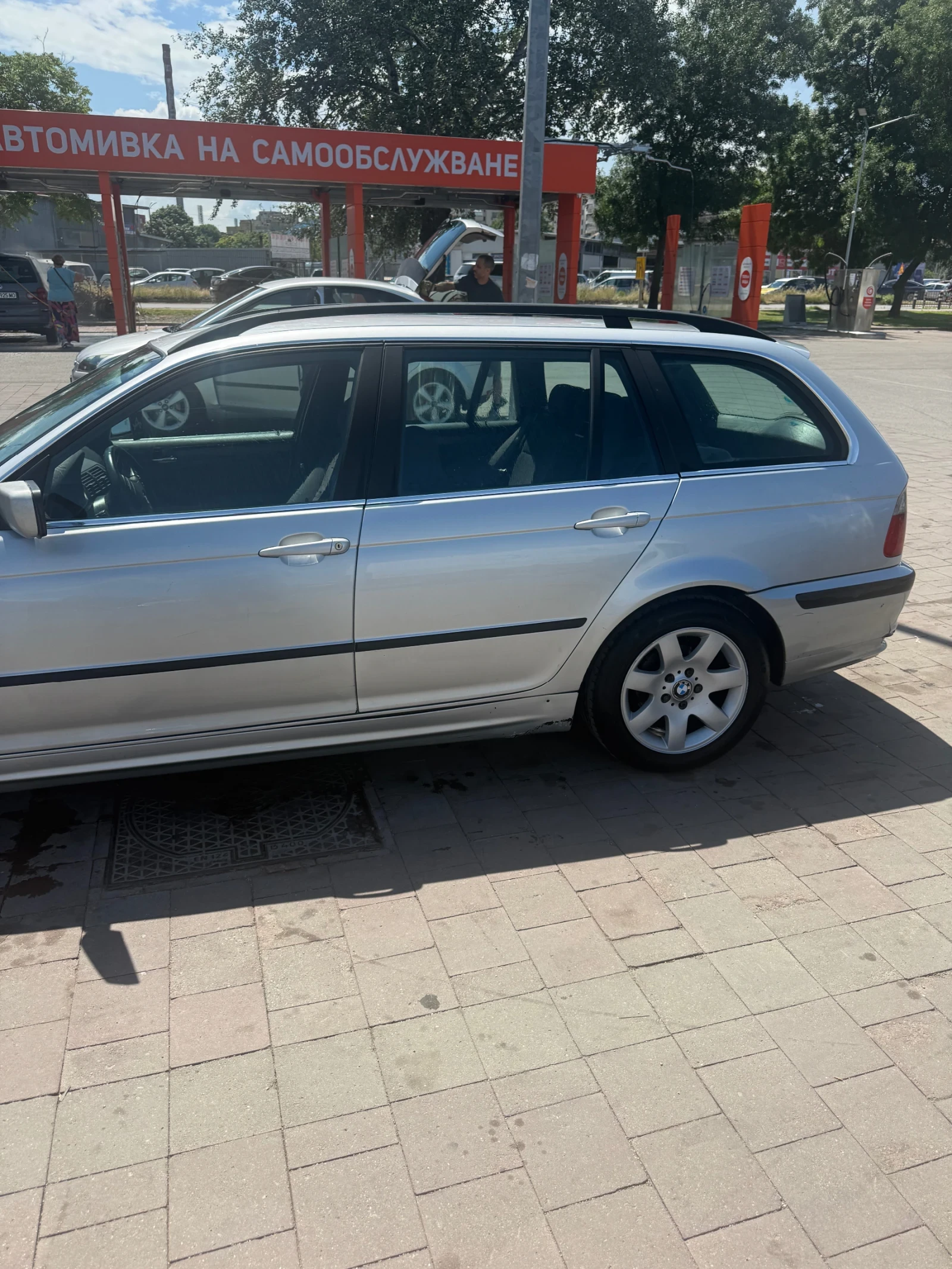 BMW 320, снимка 3 - Автомобили и джипове - 54942252
