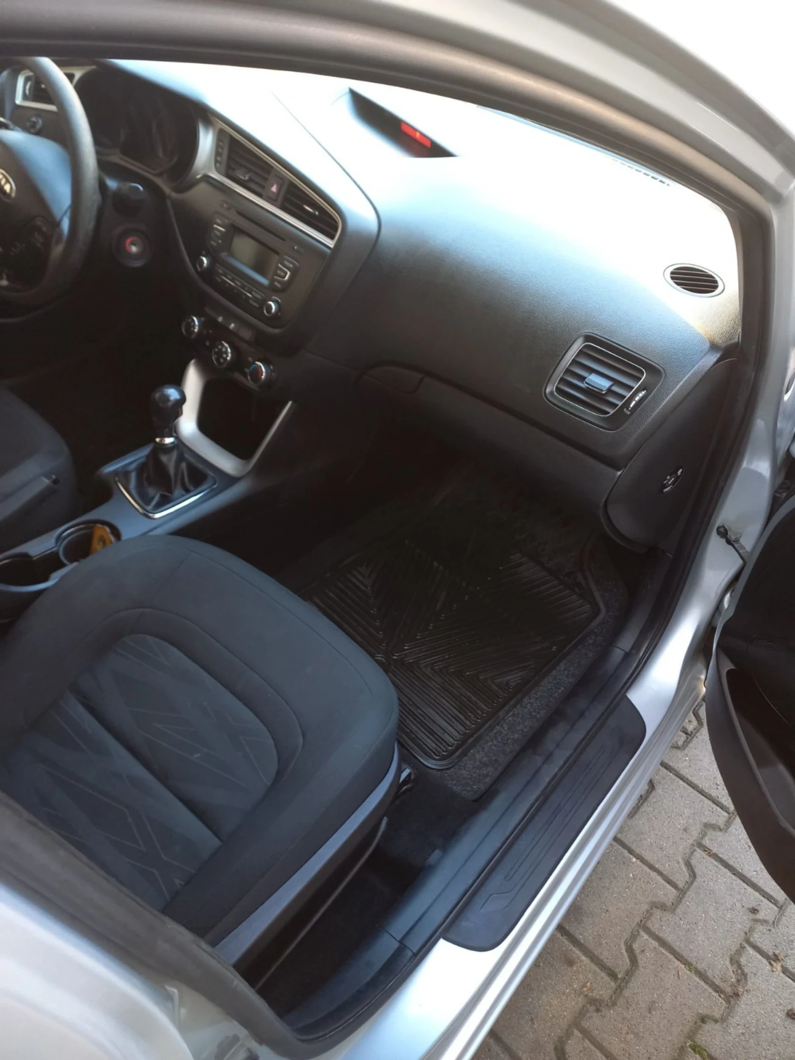 Kia Ceed, снимка 9 - Автомобили и джипове - 55077650