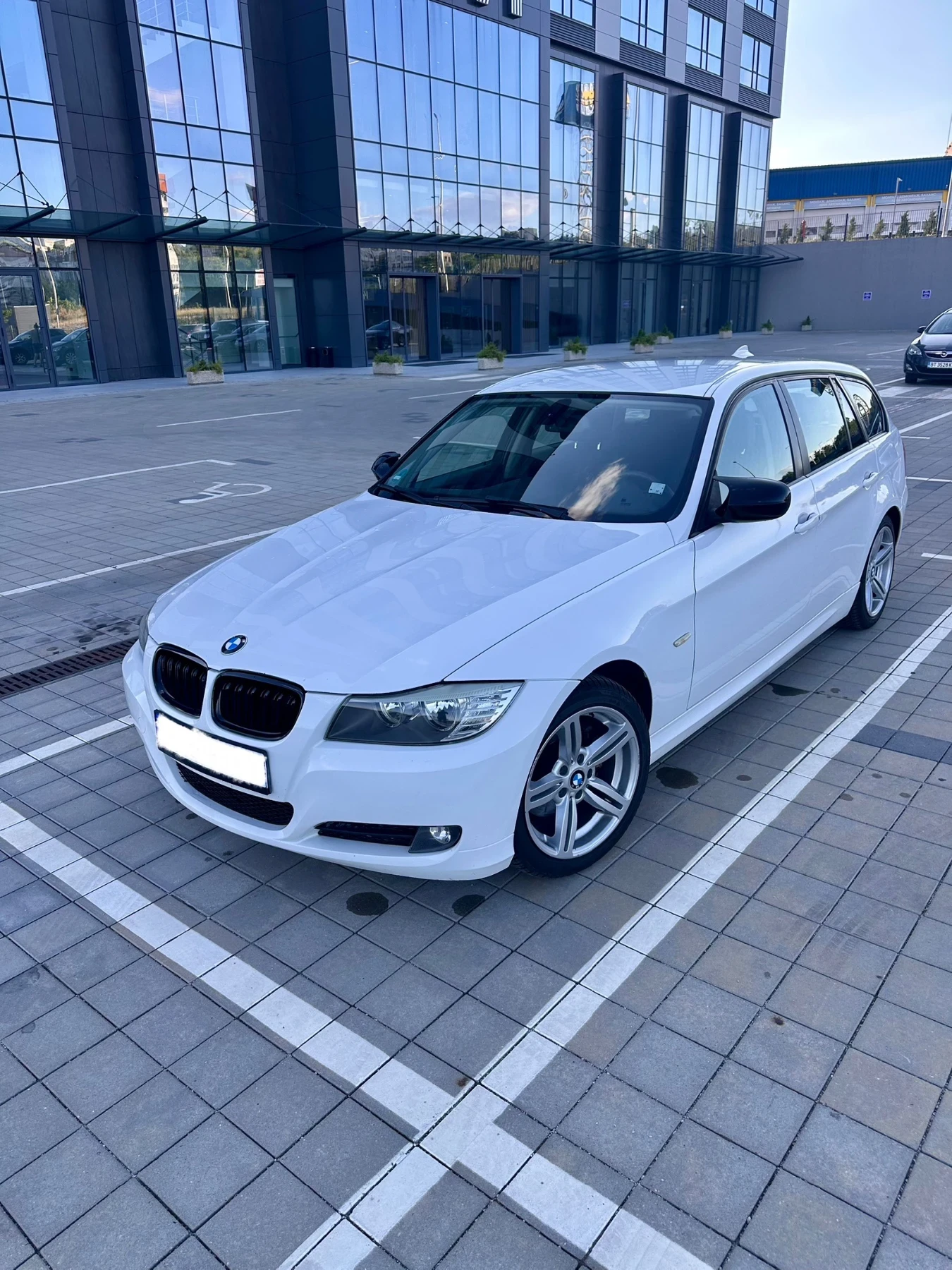 BMW 320 Facelift  Carplay/Android Auto