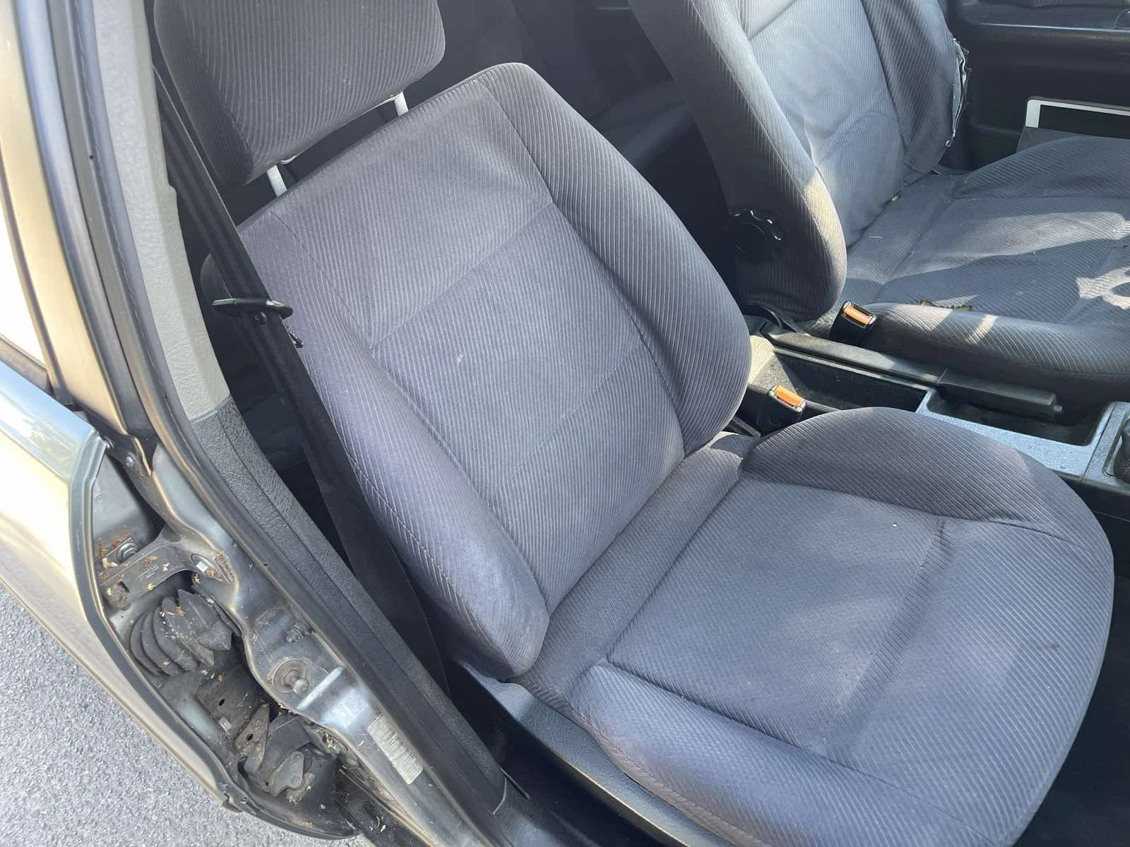 Audi 80 B4 2.0E 115 к.с LPG/Газов инжекцион, снимка 15 - Автомобили и джипове - 56117970