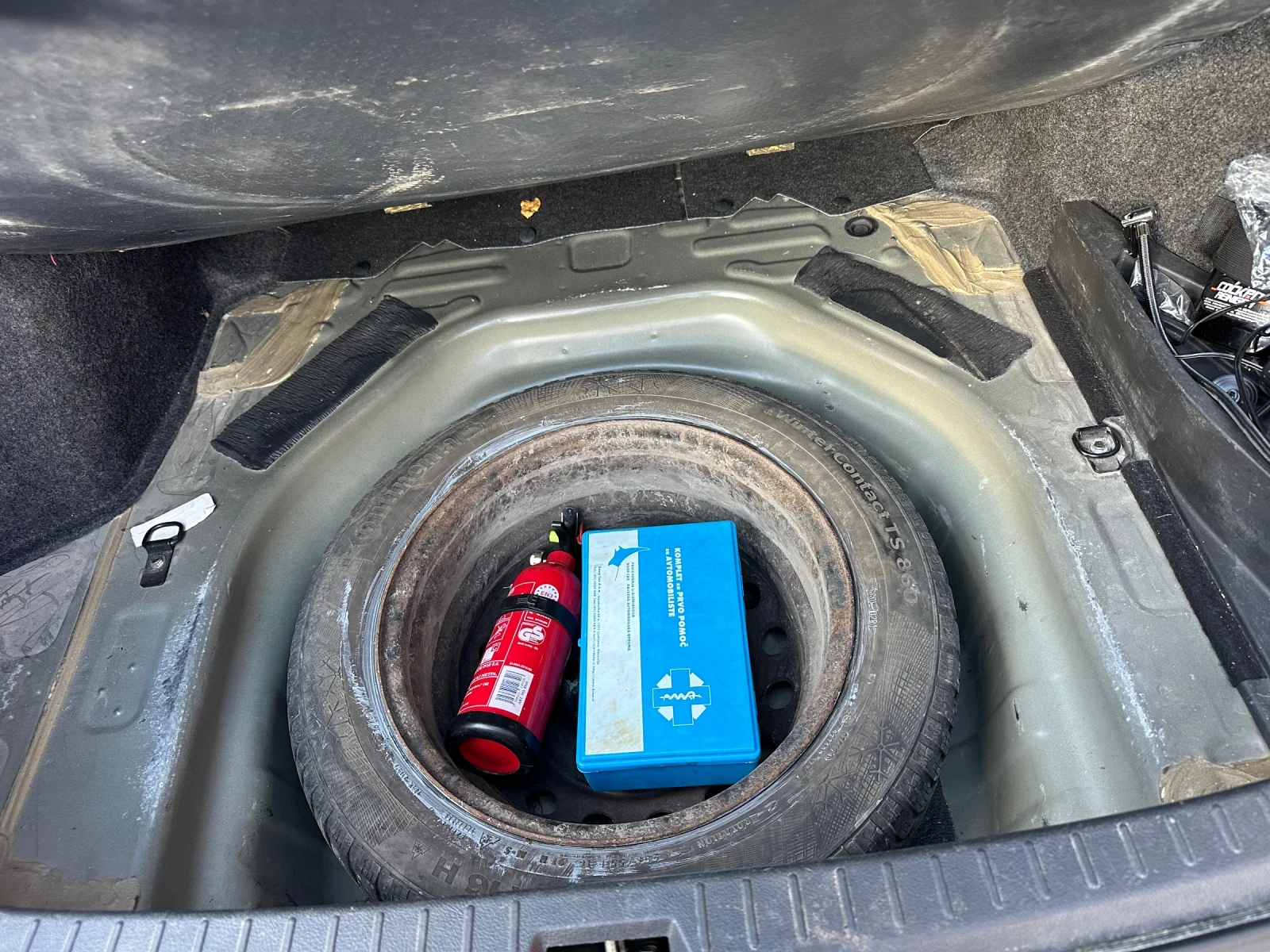 Toyota Corolla, снимка 11 - Автомобили и джипове - 56259654