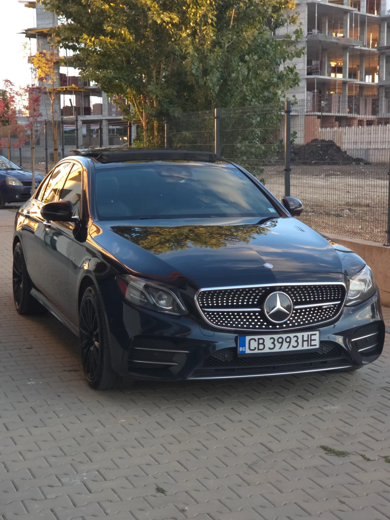 Mercedes-Benz E 43 AMG 4MATIC | Burmester 3D | Massage | FULL, снимка 4 - Автомобили и джипове - 56330122