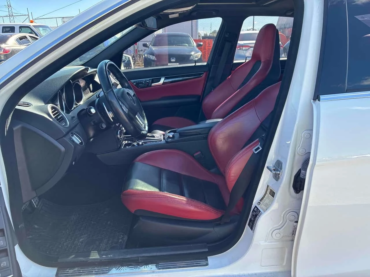 Mercedes-Benz C 63 AMG 4dr Sdn RWD * CARFAX * ���� * ��������������� *  | Mobile.bg � ����������� 10