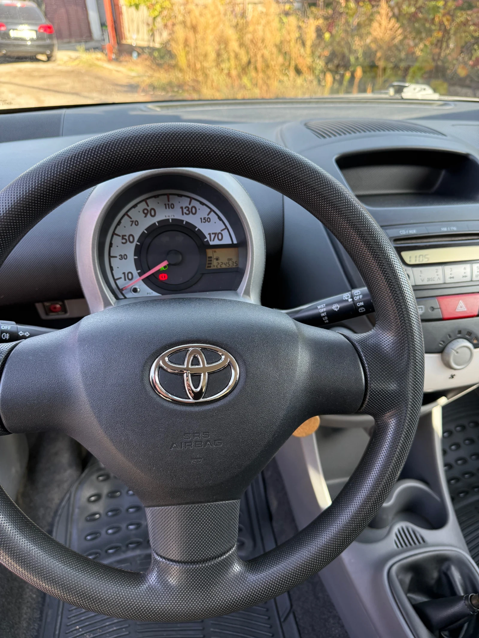 Toyota Aygo VVT-i, снимка 9 - Автомобили и джипове - 56633637