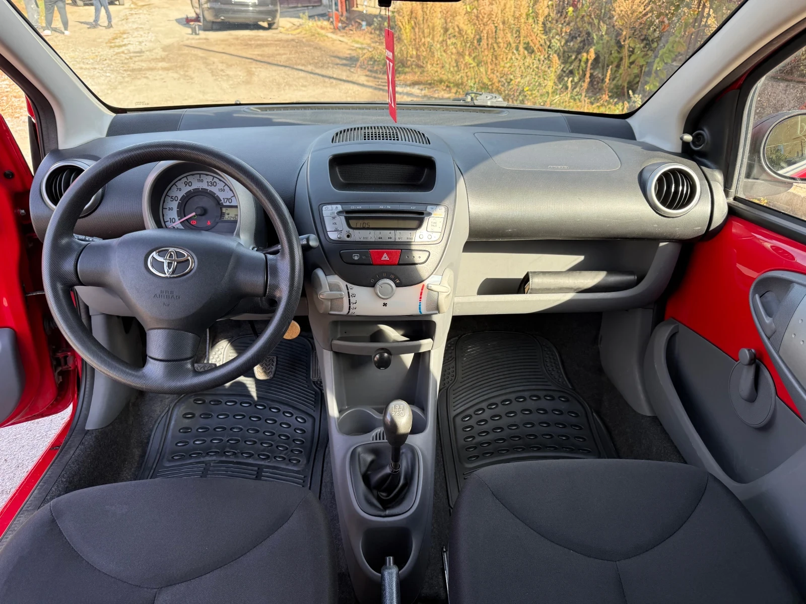 Toyota Aygo VVT-i, снимка 7 - Автомобили и джипове - 56633637
