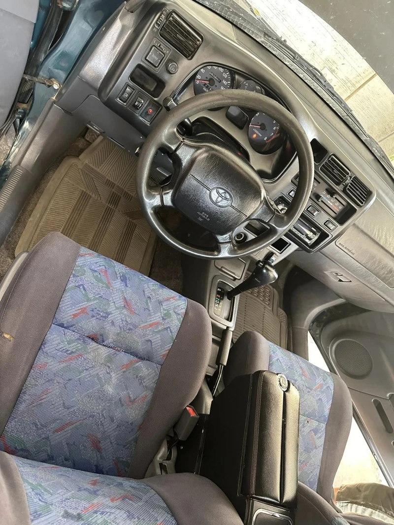 Toyota Rav4 газ клима, снимка 5 - Автомобили и джипове - 46512197