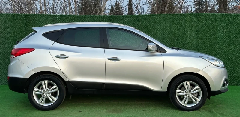 Hyundai IX35 KAMERA & NAVY & KOJA & PODGREV & 1.7CRDI, снимка 8 - Автомобили и джипове - 49509851