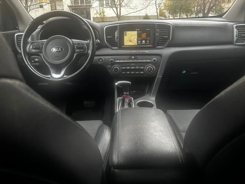 Kia Sportage 1, 7 crdi /141 k.c./ Автомат/ Панорама/ Keyless-go, снимка 12 - Автомобили и джипове - 52585680