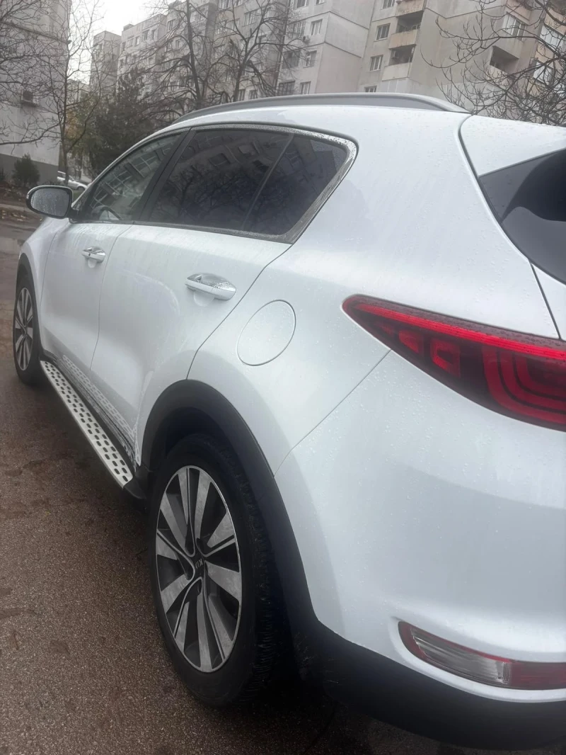 Kia Sportage 1, 7 crdi /141 k.c./ Автомат/ Панорама/ Keyless-go, снимка 11 - Автомобили и джипове - 52585680