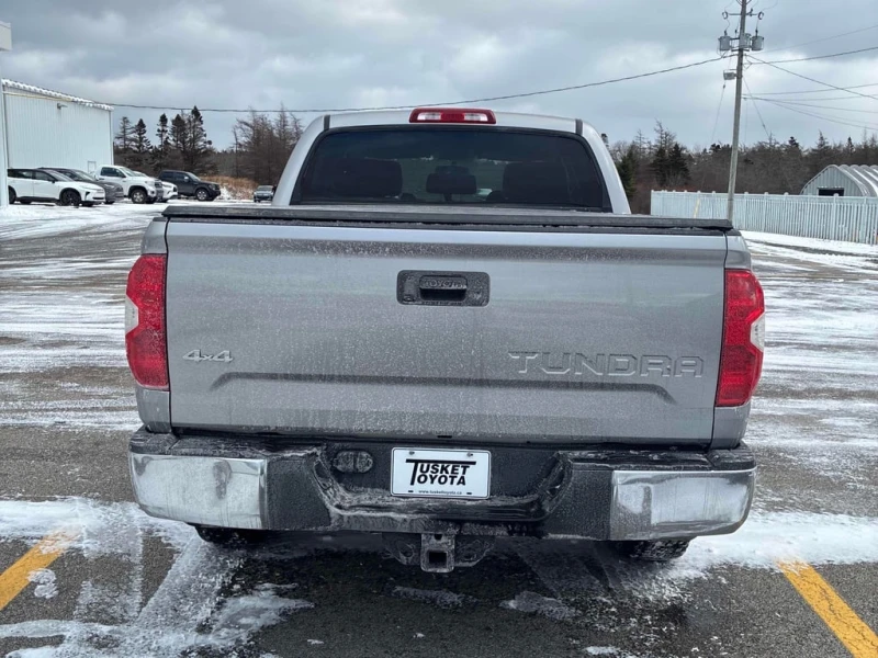 Toyota Tundra * SR5 * CARFAX * БЕЗ ПЪРВОНАЧАЛНА ВНОСКА, снимка 4 - Автомобили и джипове - 52825377