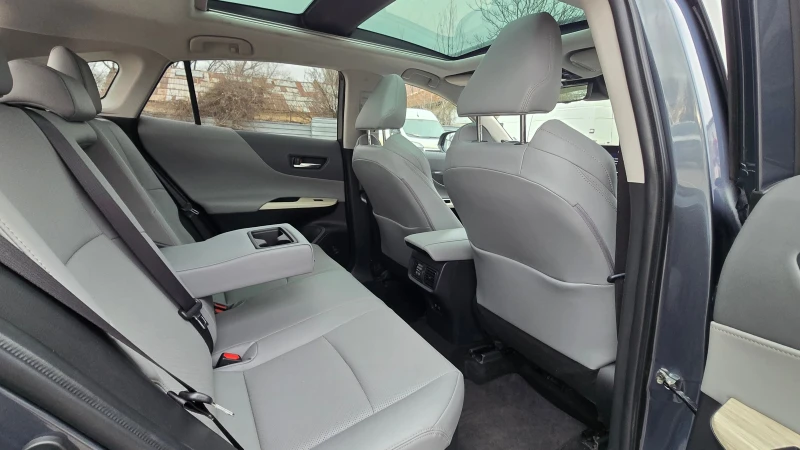 Toyota Rav4 VENZA 2.5 LIMITED HIBRID, снимка 12 - Автомобили и джипове - 53428321