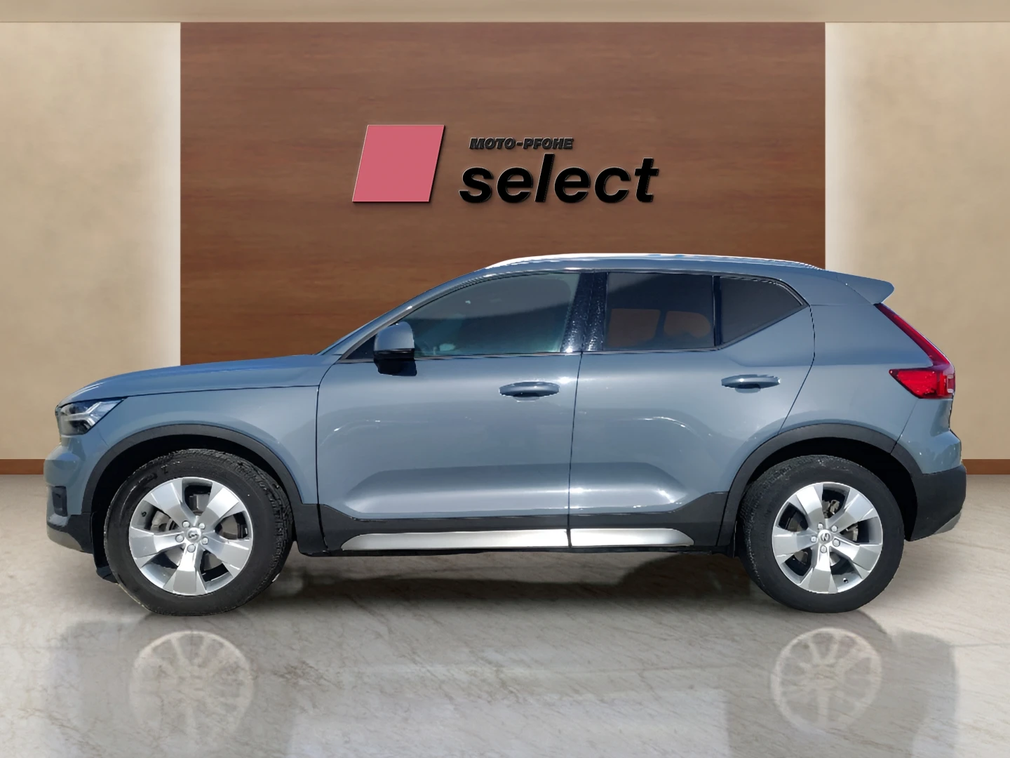 Volvo XC40 2.0 D3 - изображение 2