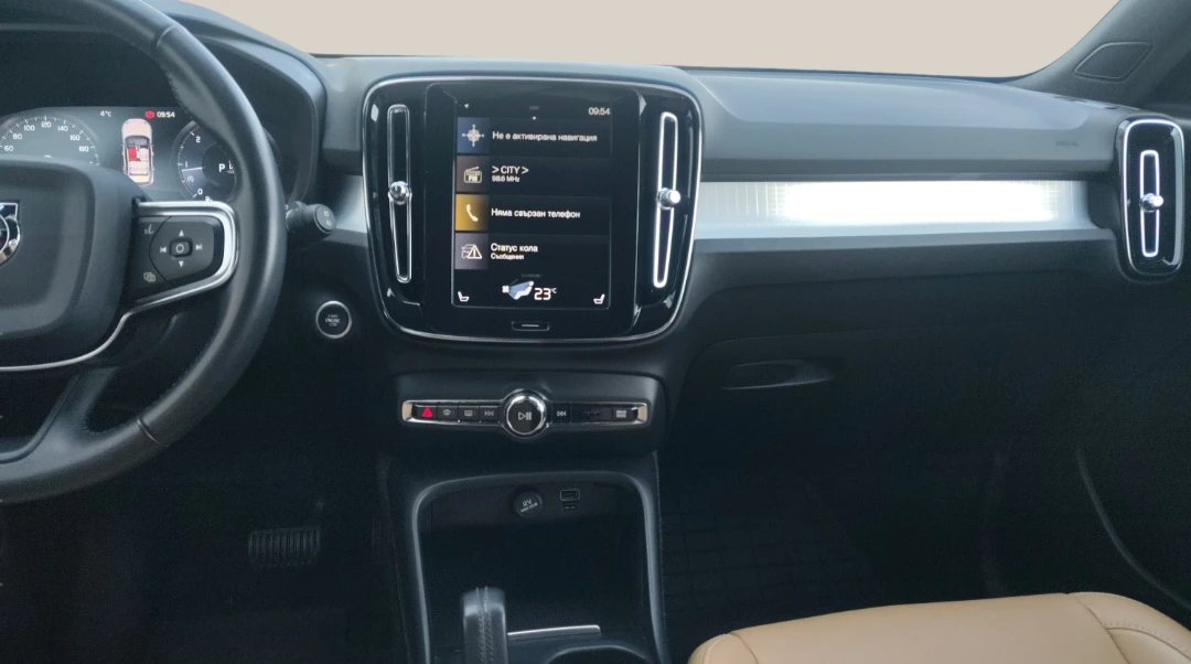 Volvo XC40 2.0 D3 - изображение 10
