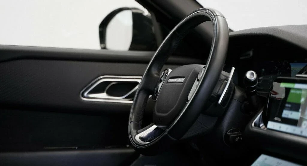 Land Rover Range Rover Velar 3.0D 300кс 2019г. HSE 4x4 - изображение 8