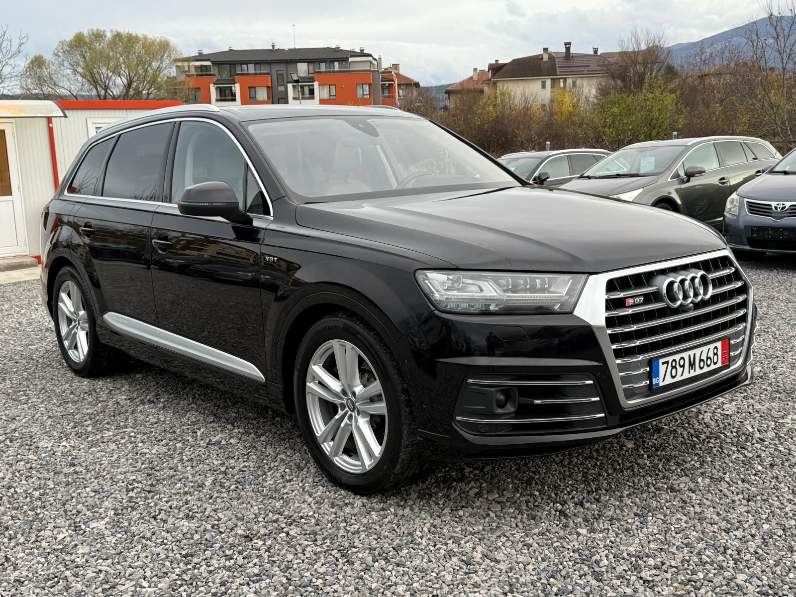 Audi SQ7 4.0TDI/Matrix/Масаж/Панорама/Вакум/Камера 360 - изображение 3