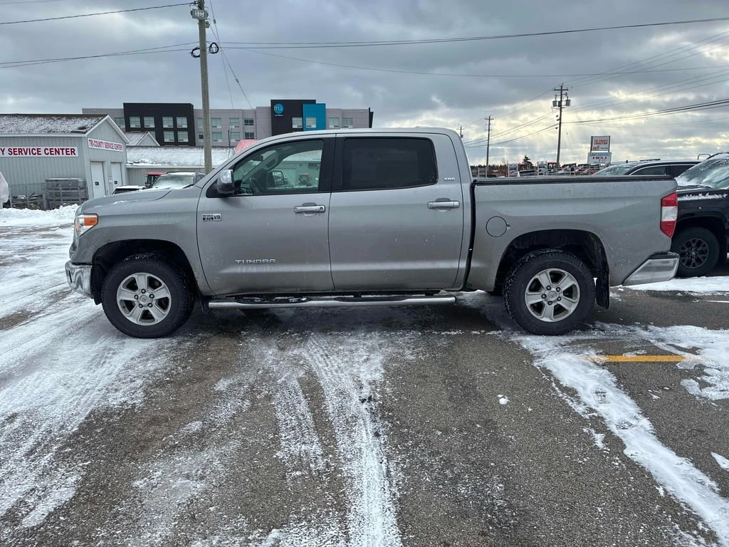 Toyota Tundra * SR5 * CARFAX * БЕЗ ПЪРВОНАЧАЛНА ВНОСКА - изображение 2