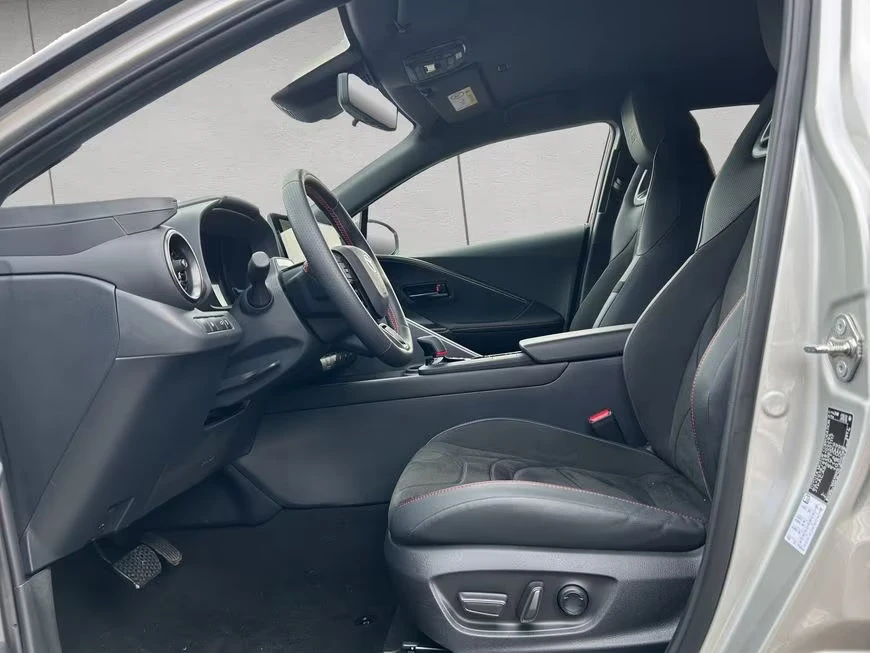 Toyota C-HR 2.0HEV/197HP/GR-SPORT/4X4/360/ACC/317z | Mobile.bg � ����������� 11