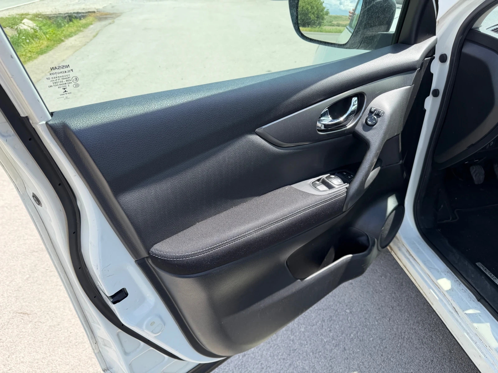 Nissan Qashqai 1.5 Turbodiesel Acenta, снимка 10 - Автомобили и джипове - 54574063
