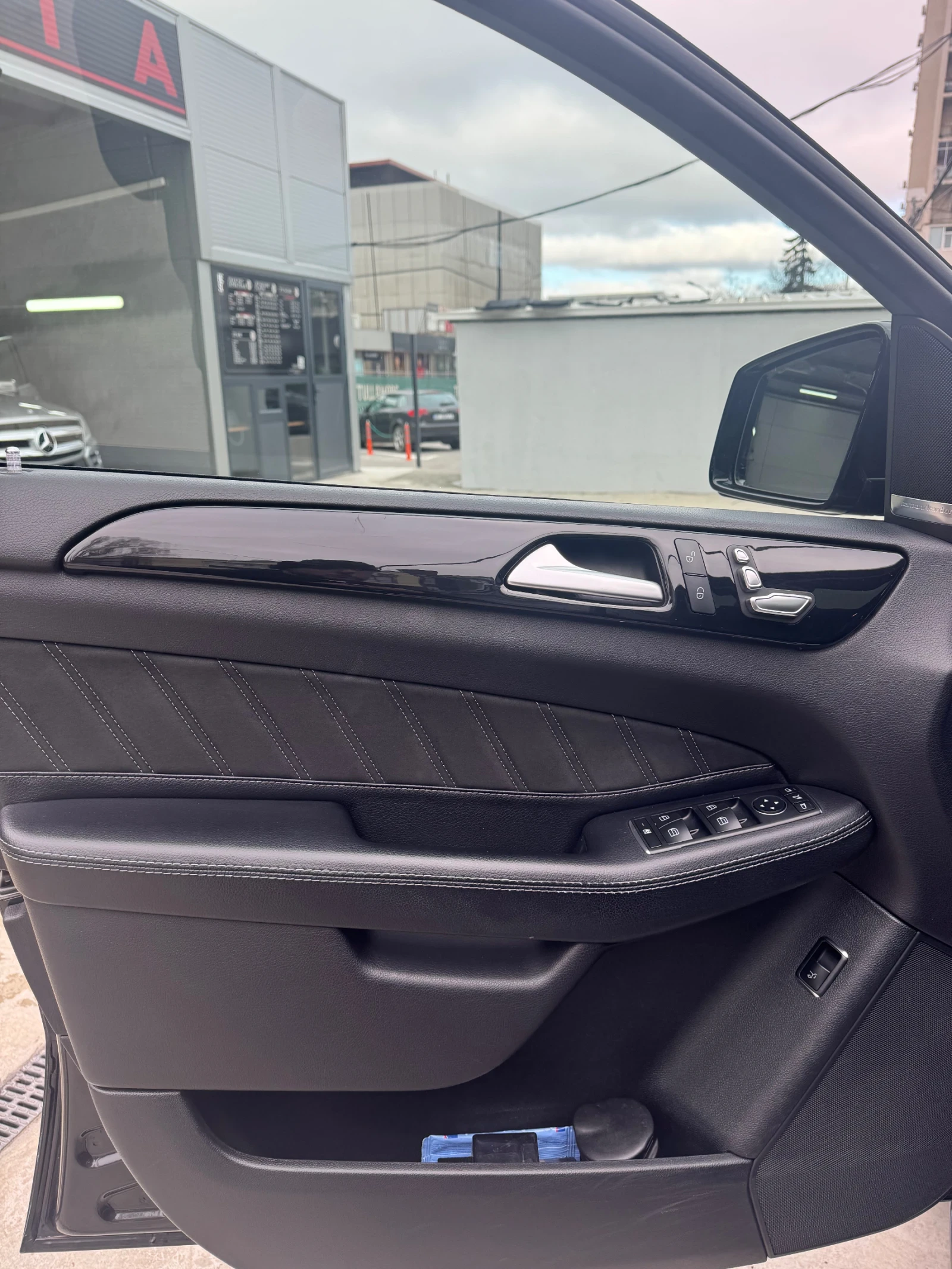 Mercedes-Benz GLE 350 350 Pano OrangeArt Edition, снимка 12 - Автомобили и джипове - 54807090