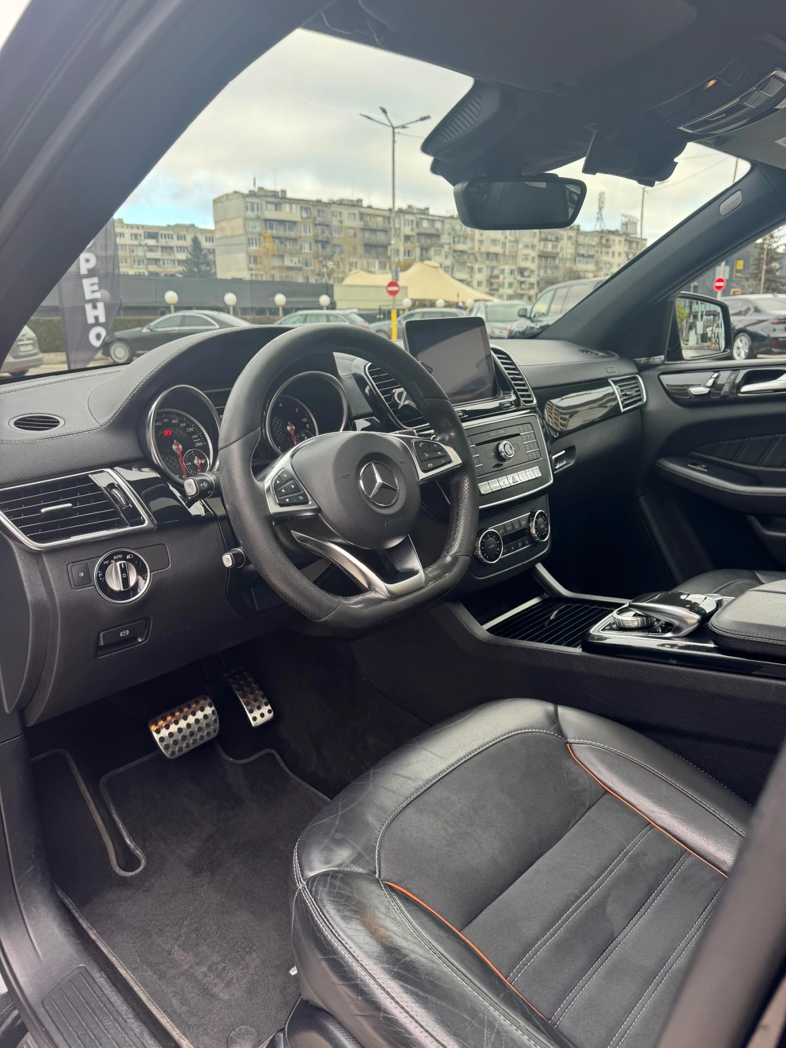 Mercedes-Benz GLE 350 350 Pano OrangeArt Edition, снимка 9 - Автомобили и джипове - 54807090