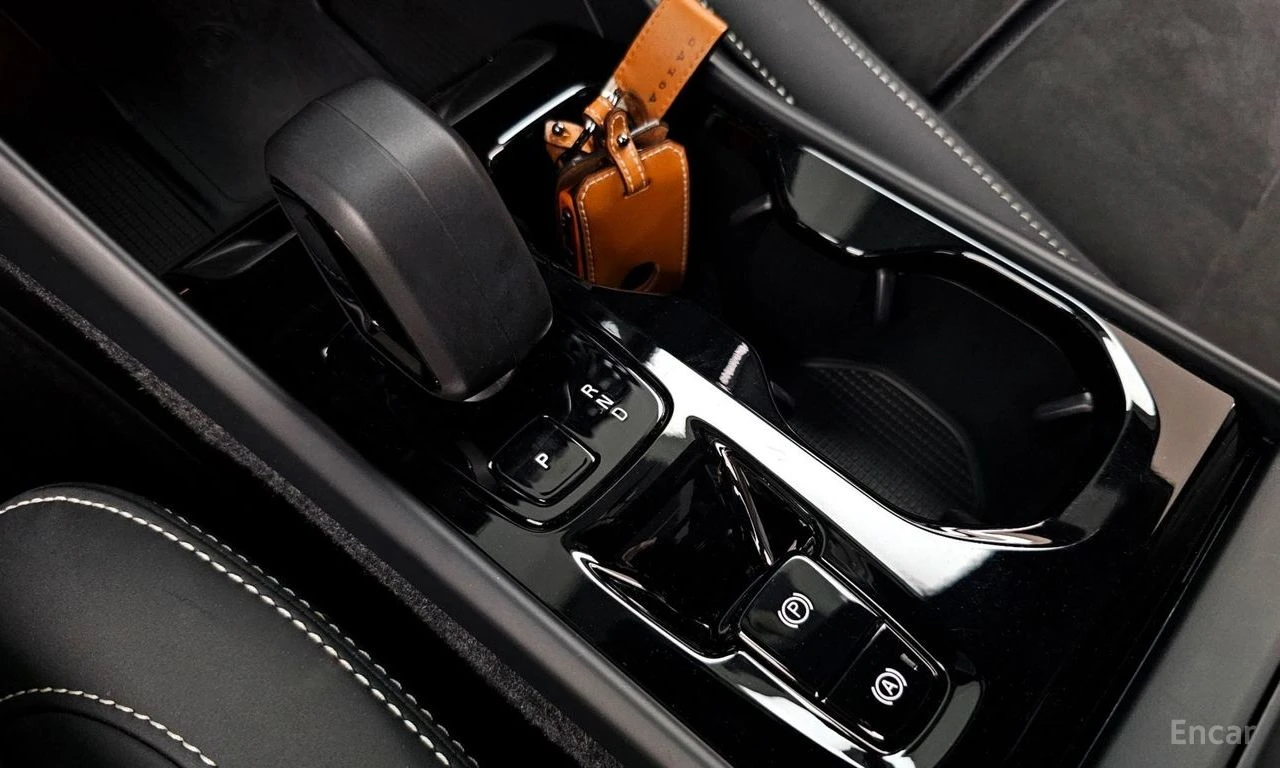 Volvo XC40 B4* BLACK EDITION* ПОДГРЕВ* НАВИГАЦИЯ, снимка 6 - Автомобили и джипове - 54856667