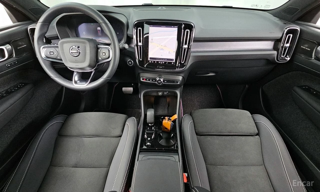 Volvo XC40 B4* BLACK EDITION* ПОДГРЕВ* НАВИГАЦИЯ, снимка 3 - Автомобили и джипове - 54856667