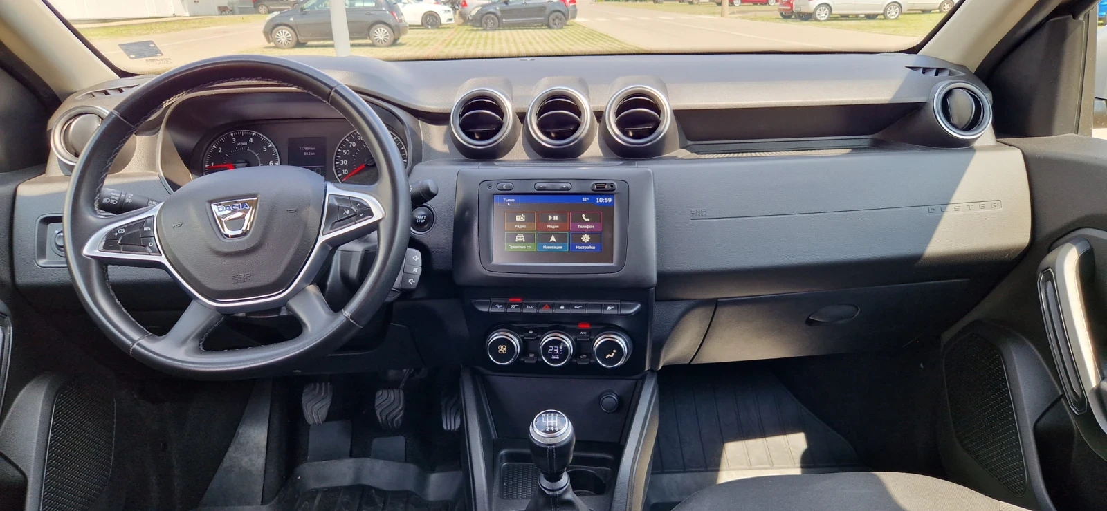 Dacia Duster 1.5 dci 116 кс 4х4, снимка 10 - Автомобили и джипове - 55322097