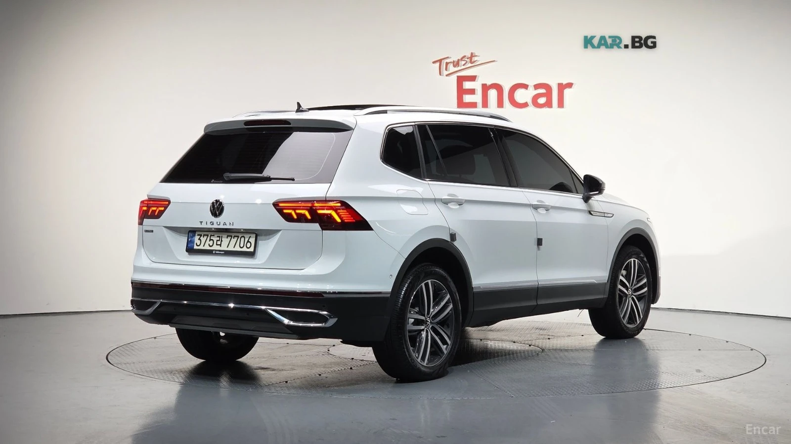 VW Tiguan Allspace* HUD* 360* КОЖА* ОБДУХ* НАВИ* ПАНО, снимка 2 - Автомобили и джипове - 55886338