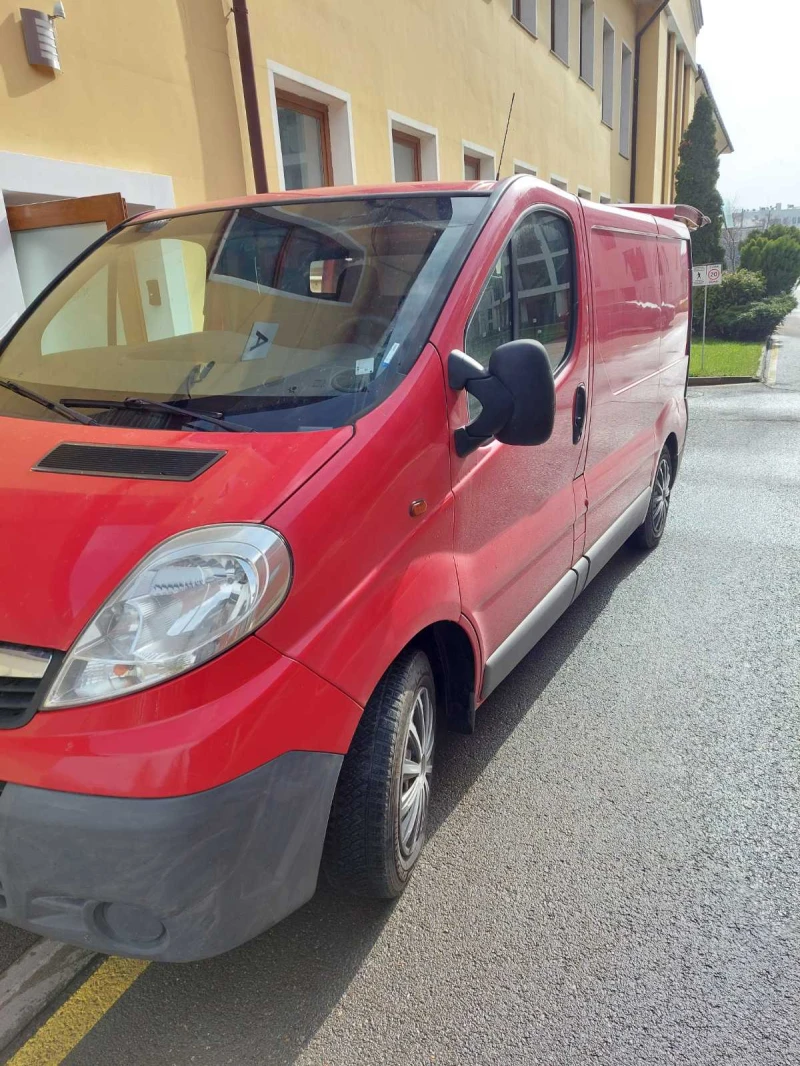 Opel Vivaro, снимка 3 - Бусове и автобуси - 47673576