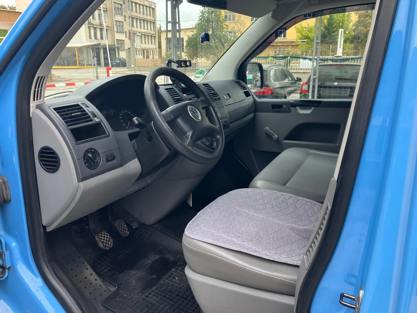 VW T5 Transporter 1.9tdi 105kc - изображение 9