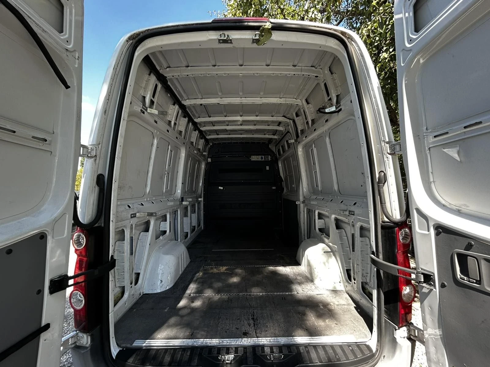 VW Crafter 2.0TDI 140K, снимка 10 - Бусове и автобуси - 55710180