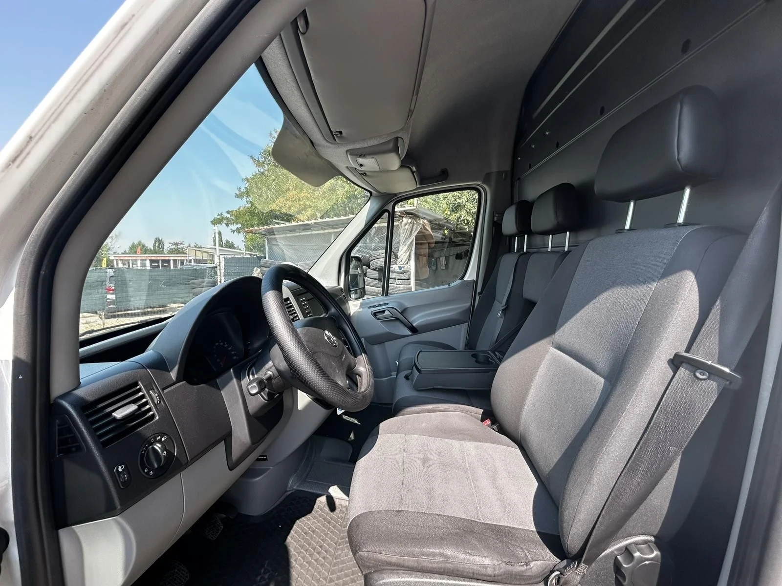 VW Crafter 2.0TDI 140K, снимка 9 - Бусове и автобуси - 55710180