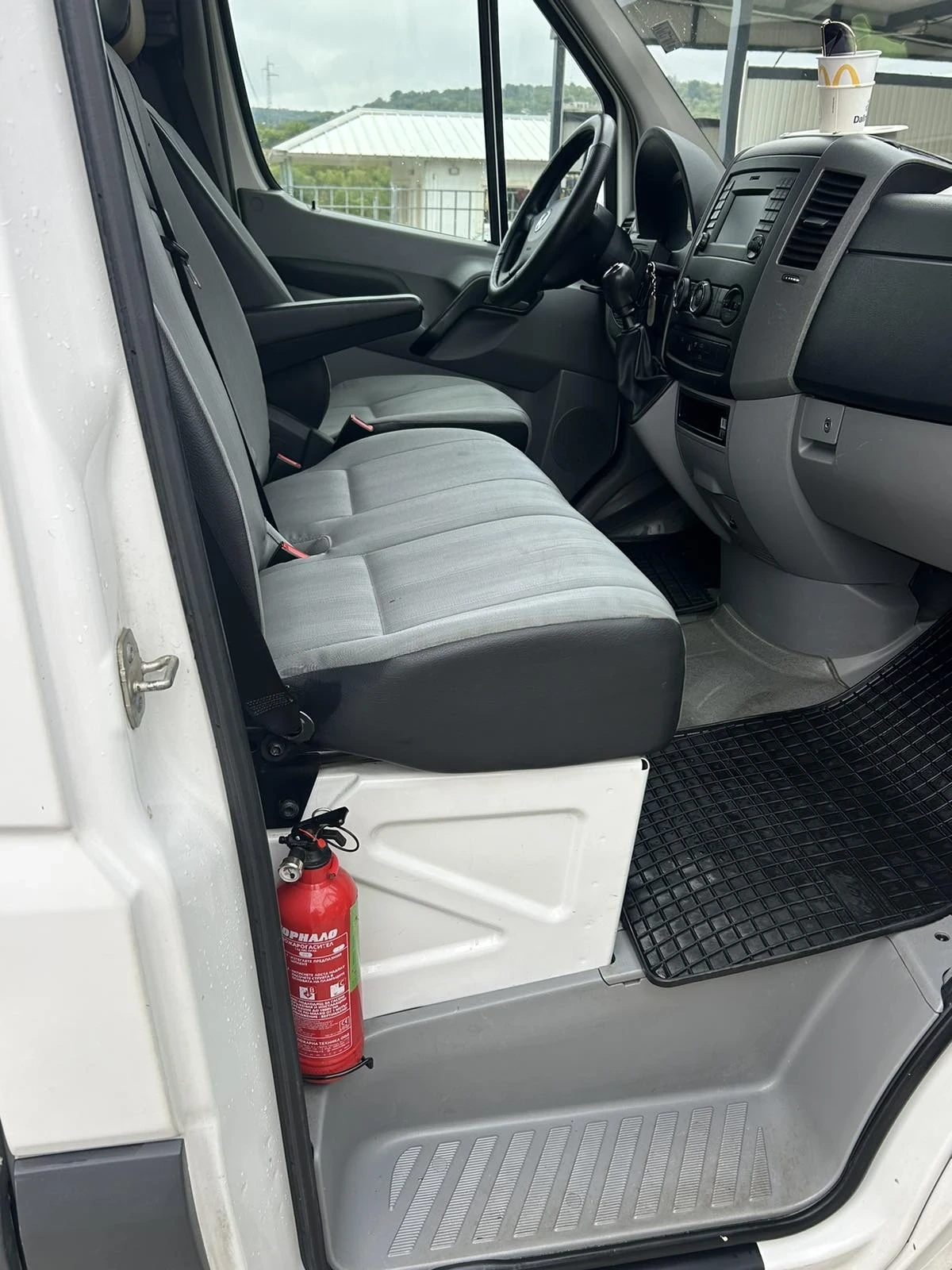 VW Crafter 2.0TDI, снимка 8 - Бусове и автобуси - 55847657