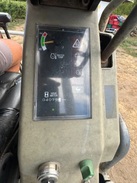 Багер Takeuchi TB016, снимка 5