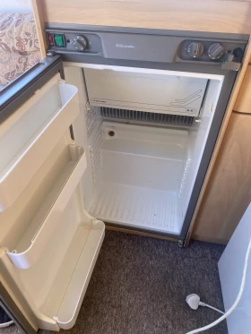 Каравана Swift sterling 490, снимка 13