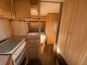 Каравана Swift sterling 490, снимка 4