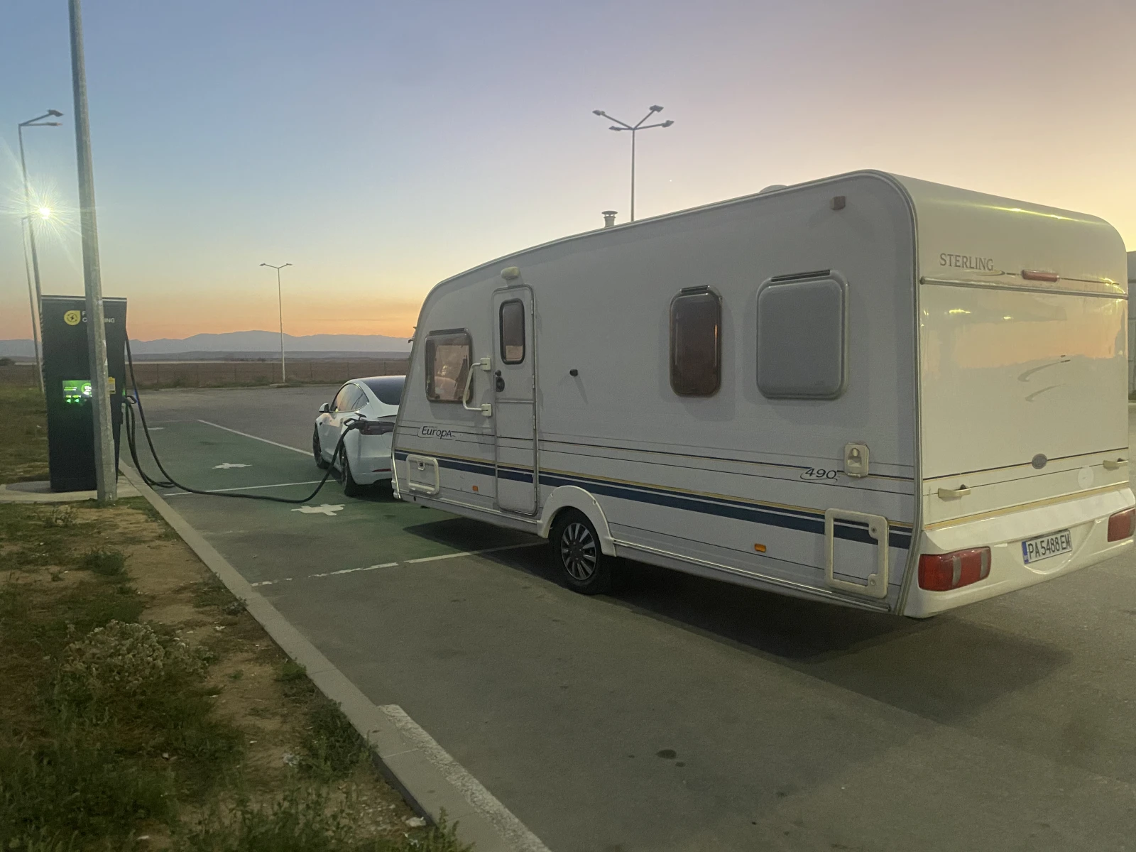 Каравана Swift sterling 490, снимка 16 - Каравани и кемпери - 55780899