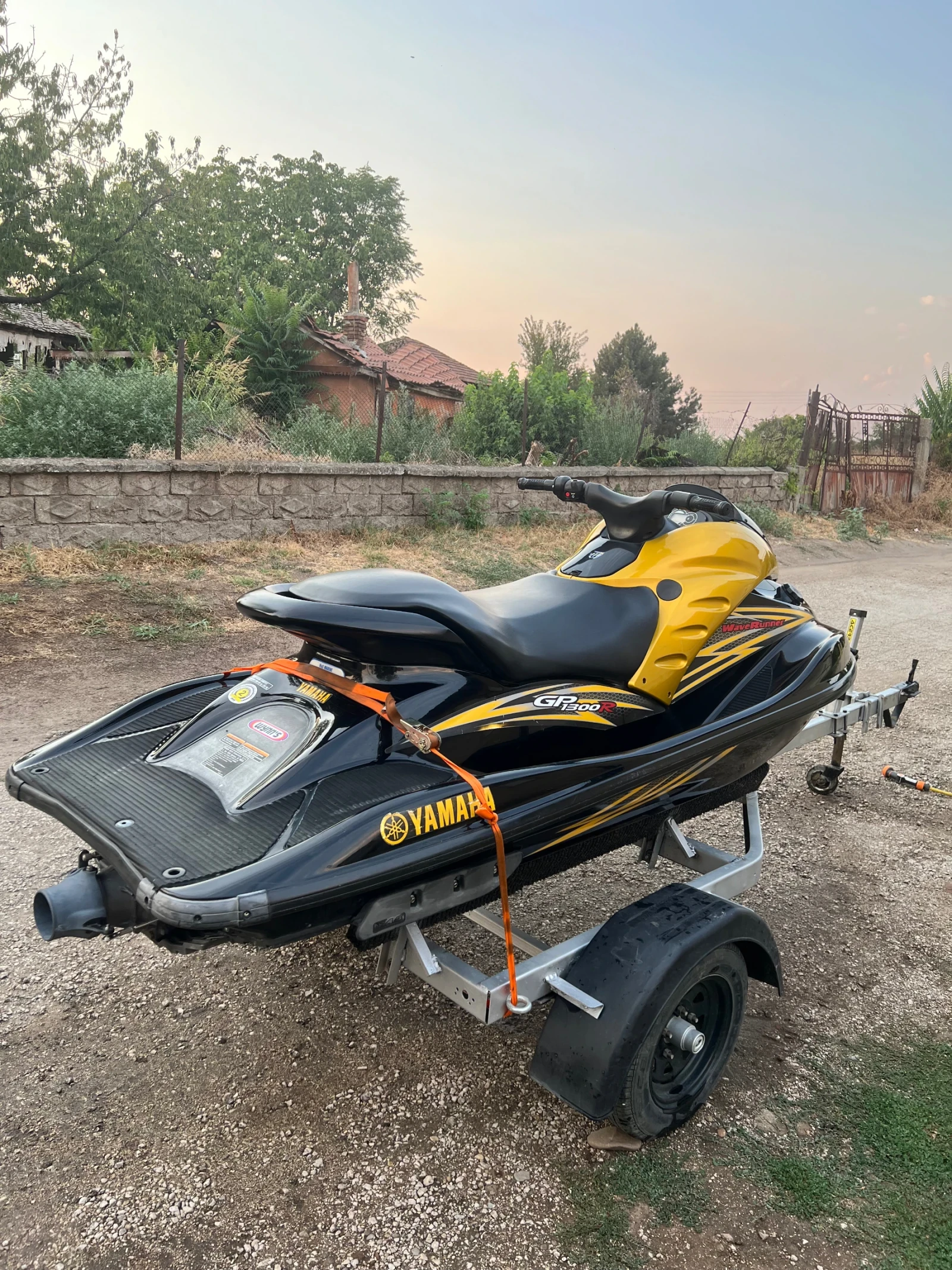 Джет Yamaha GP1300R - изображение 2