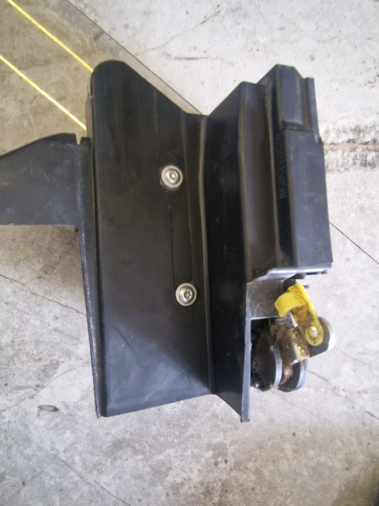 825033585RF брава за задна лява врата DACIA SANDERO II, снимка 2 - Части - 53782005