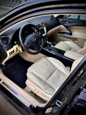 Lexus IS IS 250, снимка 8 - Автомобили и джипове - 45556575