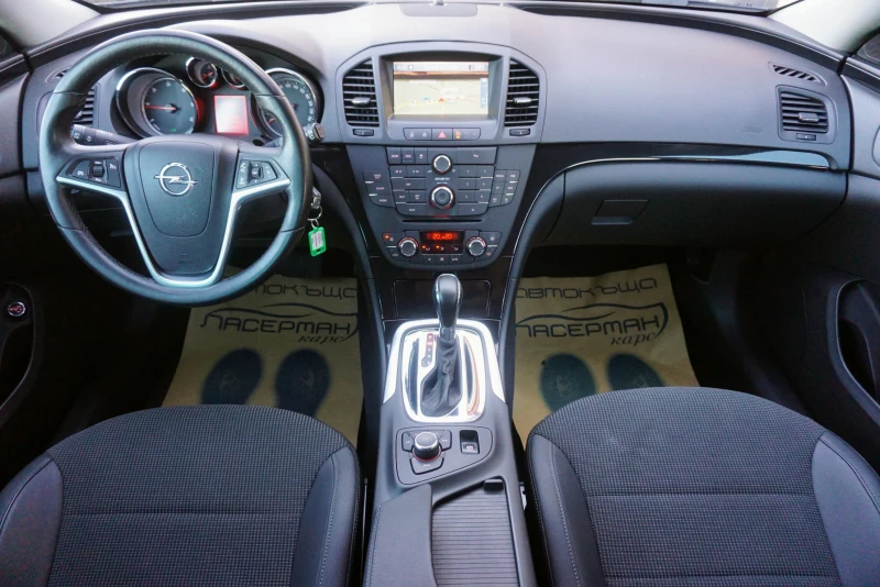 Opel Insignia 2.0 CDTI SPORTS TOURER COSMO, снимка 12 - Автомобили и джипове - 49197888