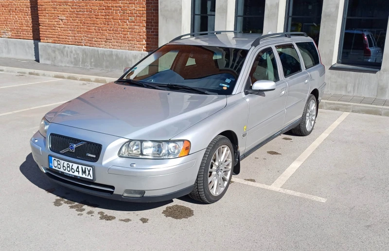 Volvo V70, снимка 3 - Автомобили и джипове - 49416706