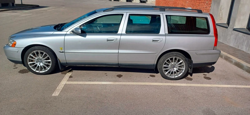 Volvo V70, снимка 4 - Автомобили и джипове - 49416706