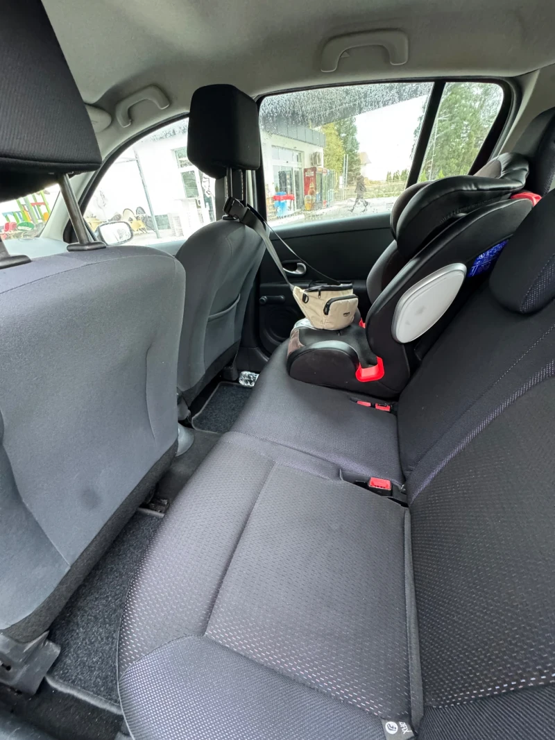 Renault Clio 1.6i, снимка 5 - Автомобили и джипове - 52528723