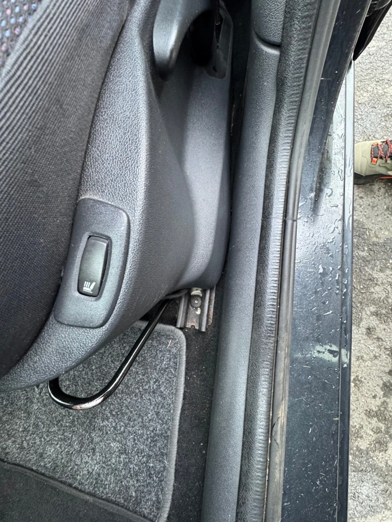 Renault Clio 1.6i, снимка 7 - Автомобили и джипове - 52528723