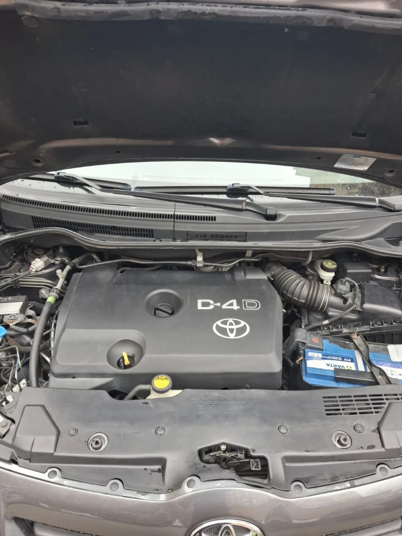 Toyota Corolla verso Фейслифт , снимка 5 - Автомобили и джипове - 52578594